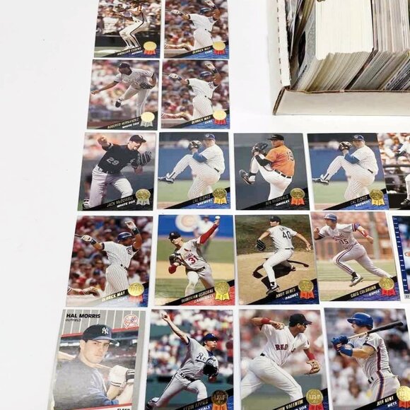 250 Baseball Cards - Picture 3 of 5